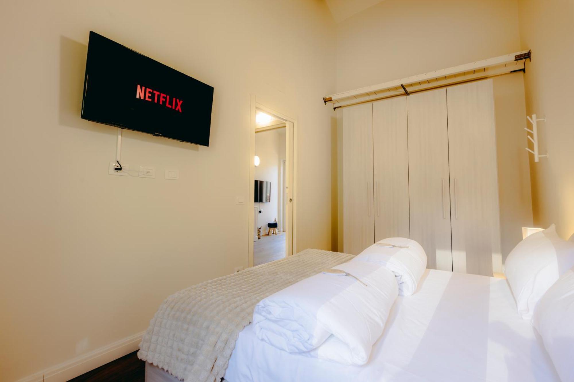 Eap Suites, Verona Buitenkant foto