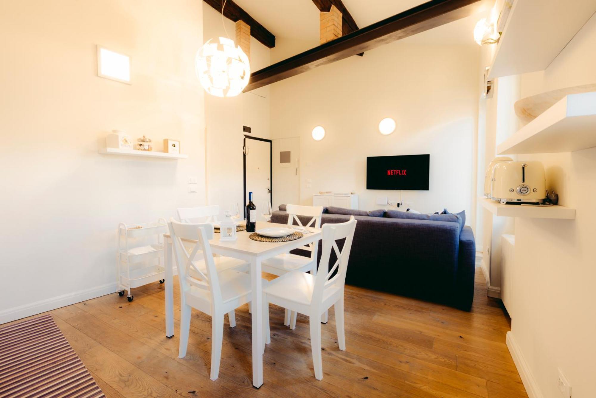 Eap Suites, Verona Buitenkant foto